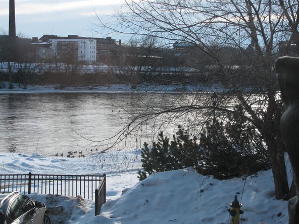 94 Main St, Auburn, ME 04210